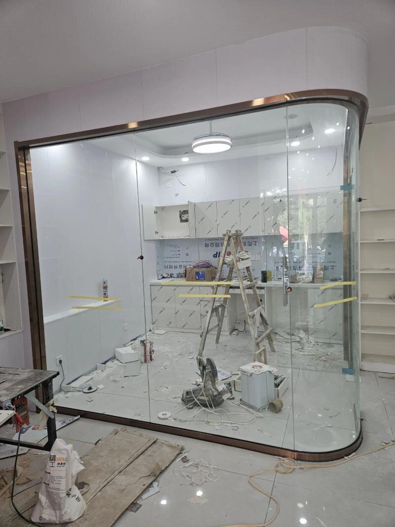 河口区热弯玻璃异形展柜玻璃 - 价格